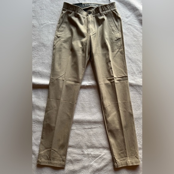 NWT Under Armour Men's Khaki Taper Golf Pants 32x32 - Picture 1 of 6